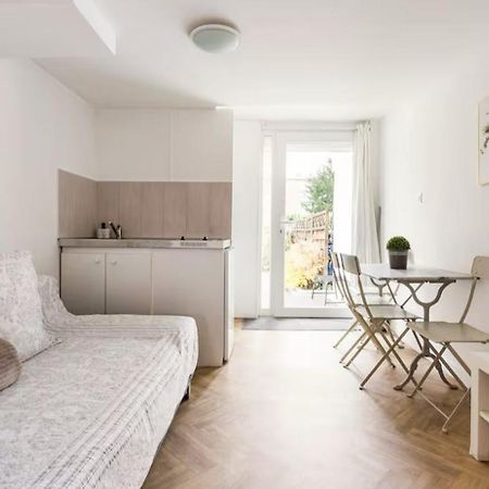 Escapade Pres De Lille - Appartement Charmant Avec Terrasse Et Parking Privee Mons-en-Barœul Kültér fotó