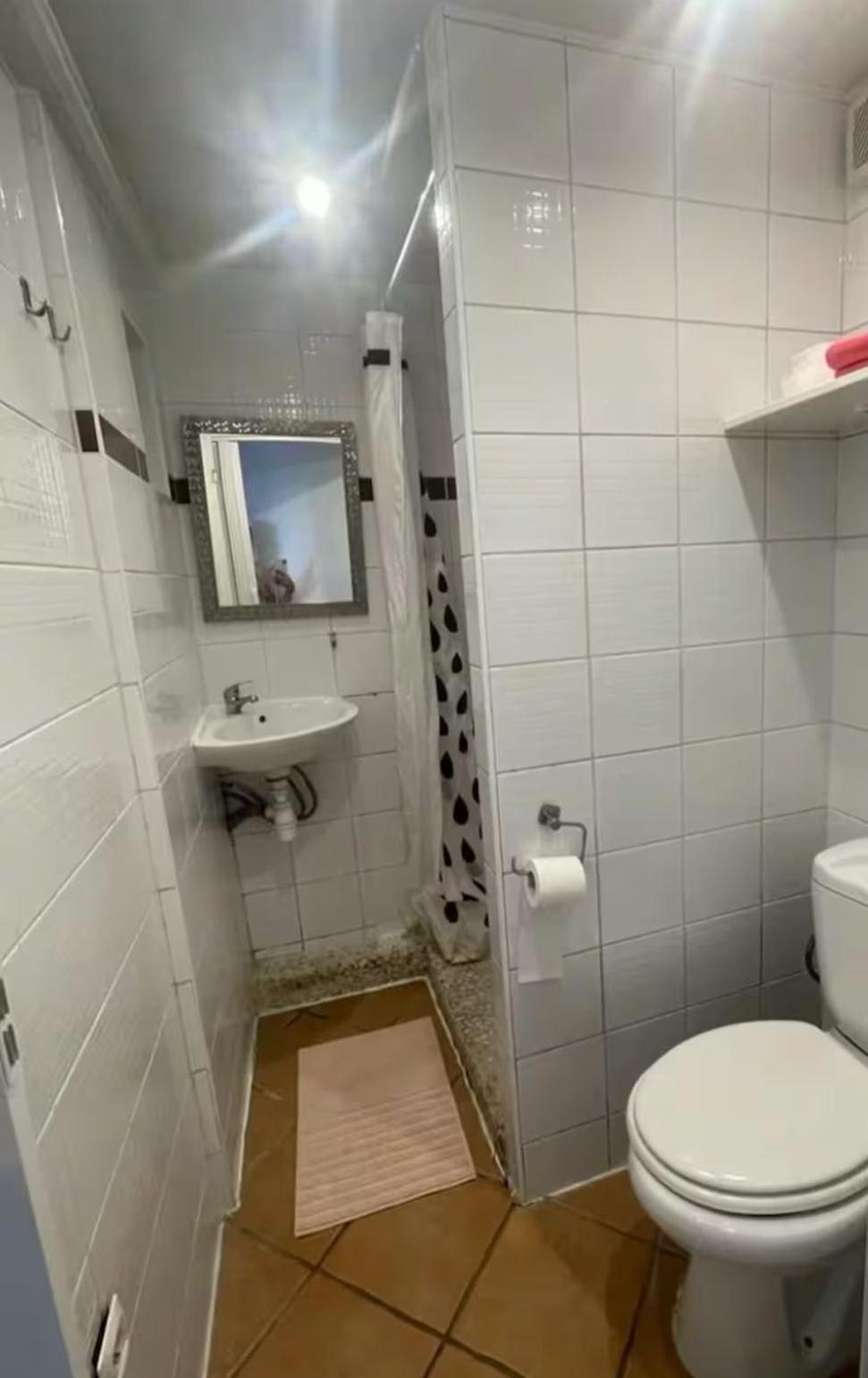 Escapade Pres De Lille - Appartement Charmant Avec Terrasse Et Parking Privee Mons-en-Barœul Kültér fotó