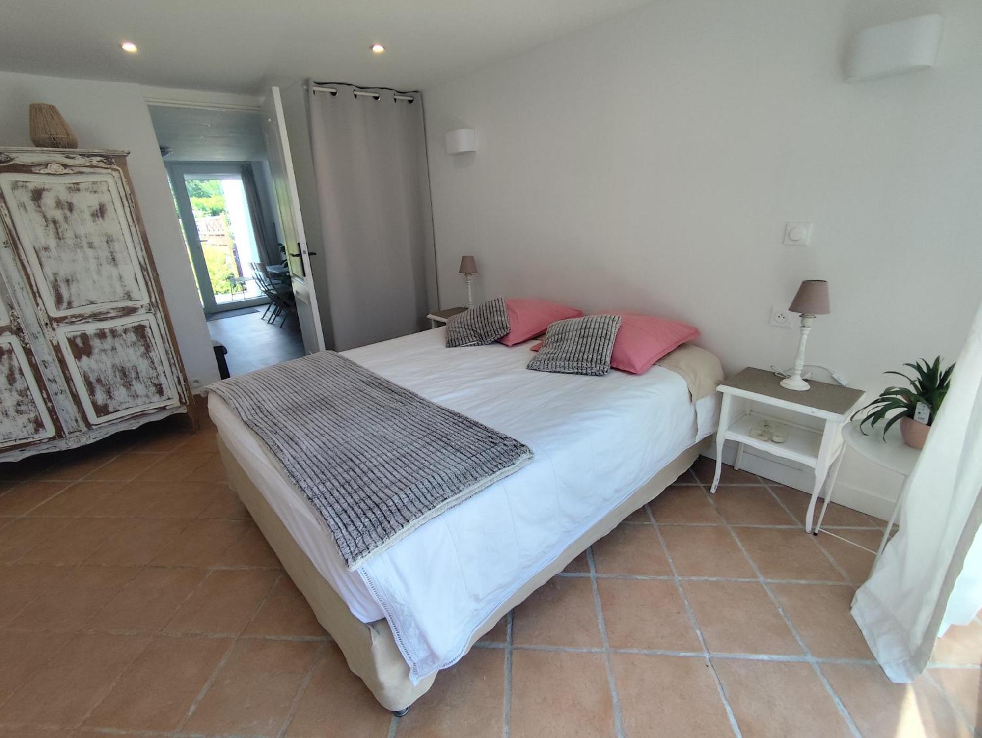 Escapade Pres De Lille - Appartement Charmant Avec Terrasse Et Parking Privee Mons-en-Barœul Kültér fotó